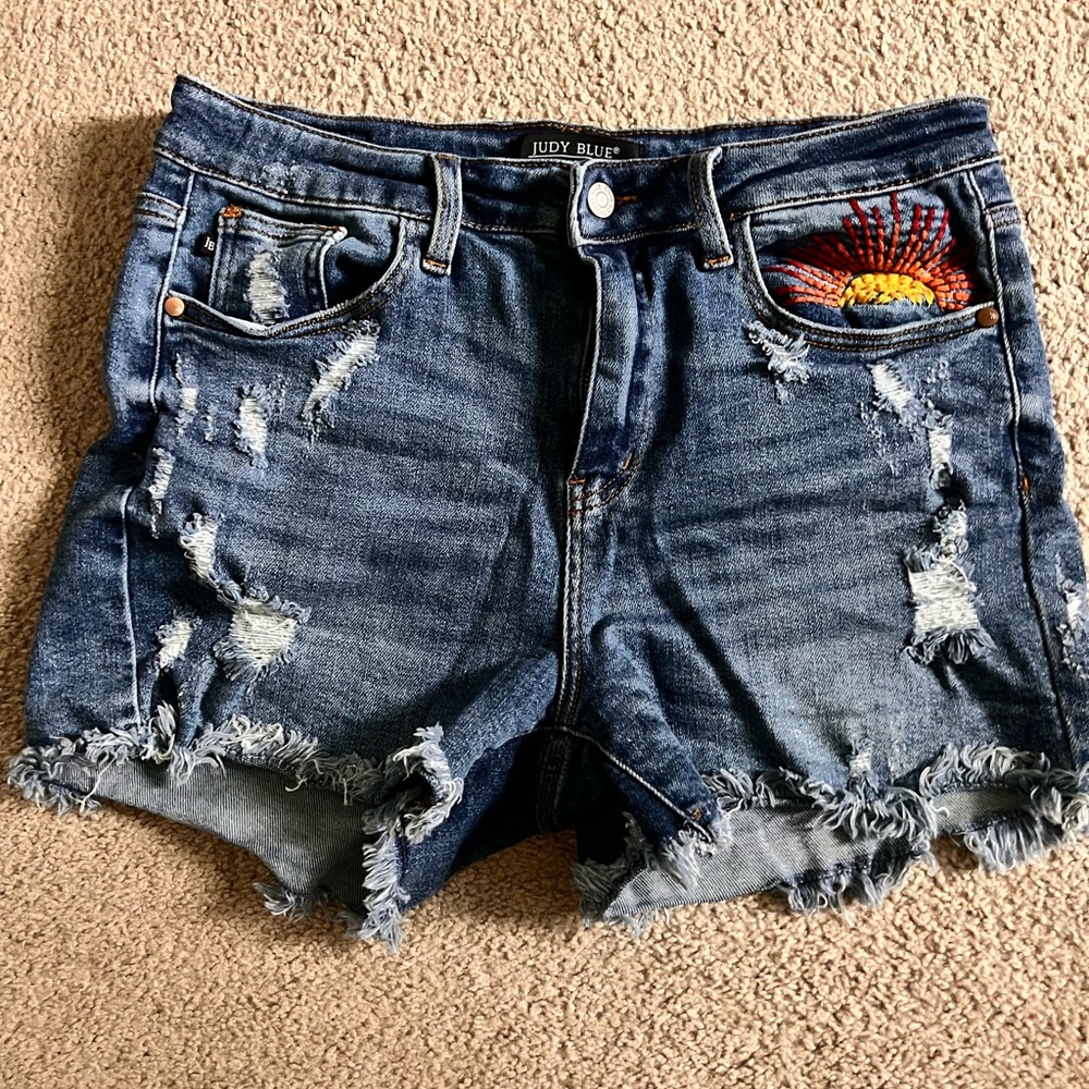 Judy Blue Women's Distressed Denim Shorts - Blue